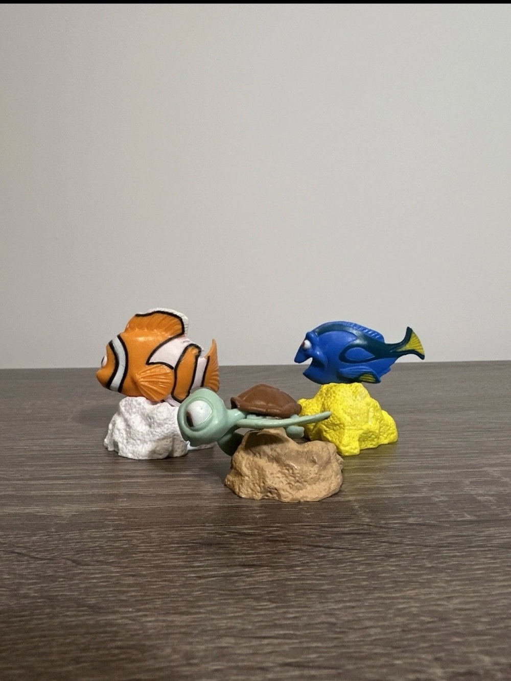 DISNEY FINDING NEMO FIGURINES SET CAKE TOPPER TOY DORY SQUIRT ЗPС
SET - Picture 2 of 6